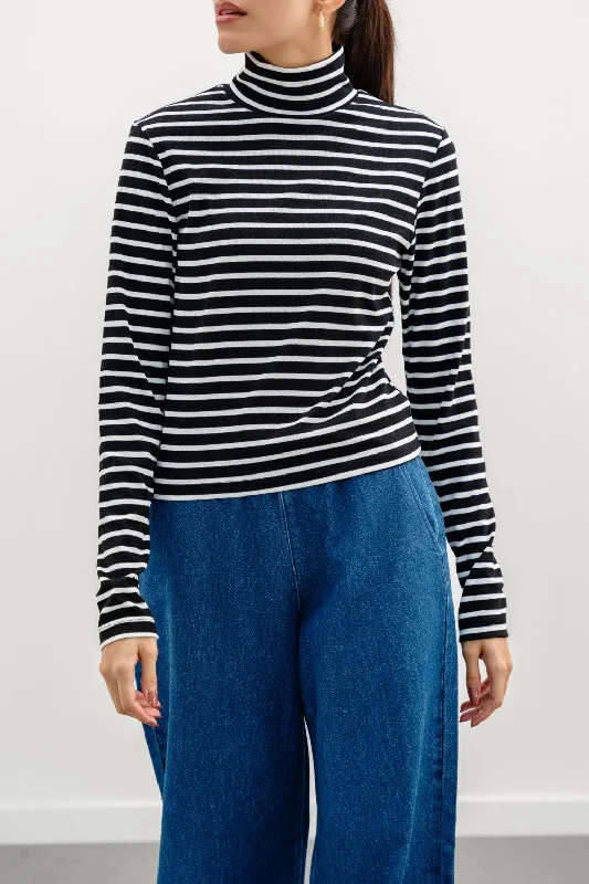 STRIPED HIGH-NECK TOP