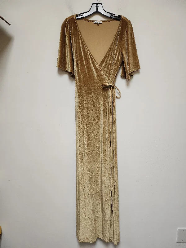 Dress Party Long By Clothes Mentor In Gold, Size: M